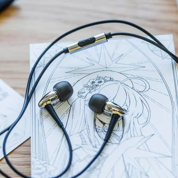 Moondrop SpaceShip with MICROPHONE Dynamic Earphone Sport Electroplating CNC Metal Earbuds with Mic