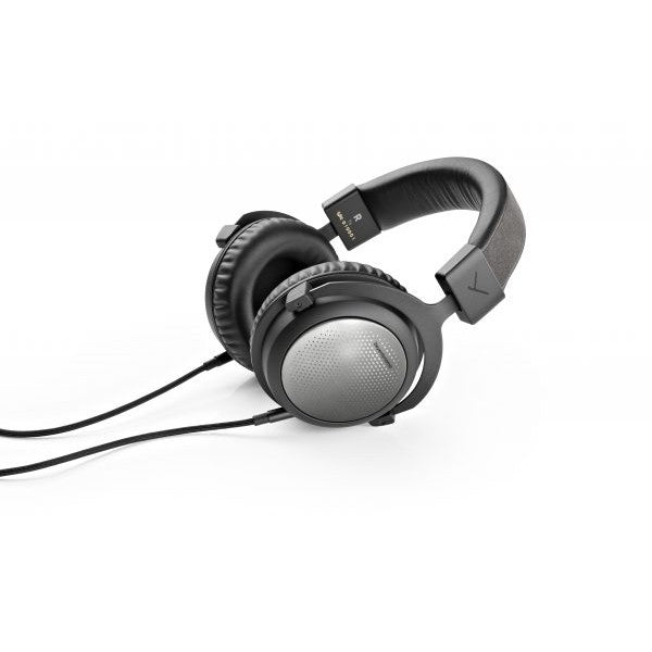 Beyerdynamic T5 Gen 3, Tesla Closed-Back Headphones: Premium Hi-Res Over-Ear Headphone (T5 Gen 3)