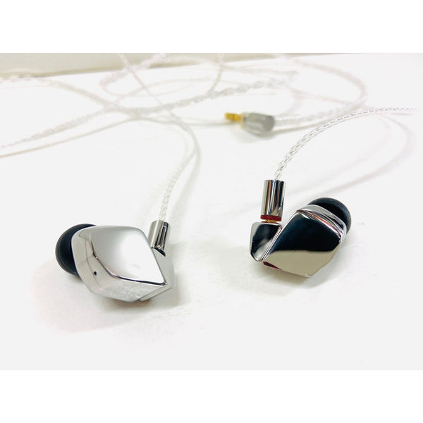 Final Audio A8000, Flagship In-Ear Monitors: Single Dynamic Driver Earphones IEM (A8000)