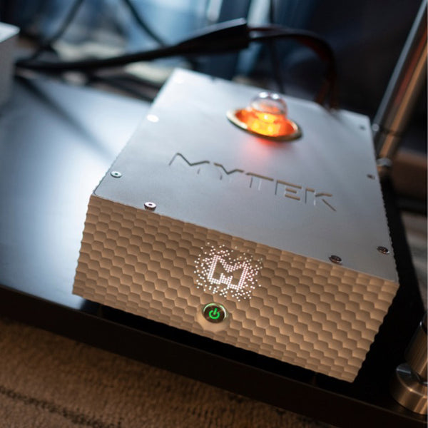 Mytek Empire Monoblocks, Ultra Linear Power Amplifier: High-End Audio Power Amplifier (Empire Monoblocks)