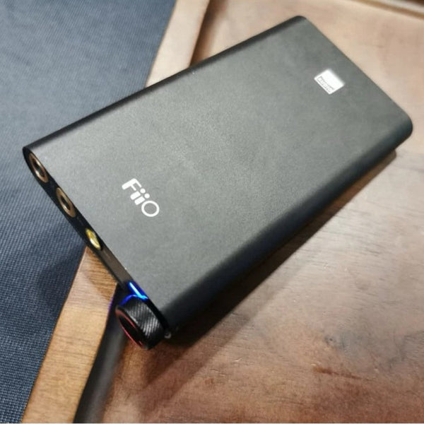 FiiO Q3, Portable DAC Headphone Amplifier: with THX AAA Balance 4.4 Output DAC/AMP (2022 Updated Ver, Q 3)