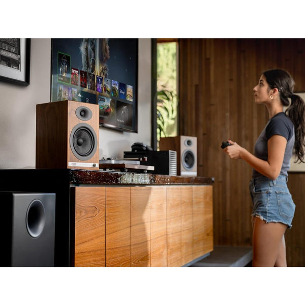 Audioengine HD5, Wireless Speakers: 150W Powered Bookshelf Speakers (HD 5)