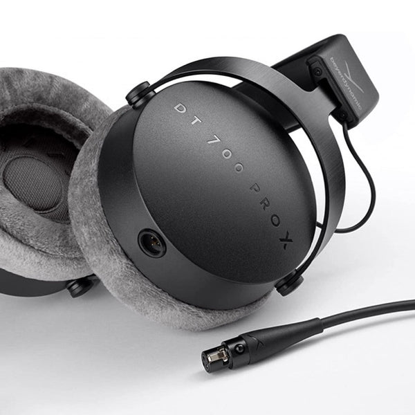 Beyerdynamic DT700 Pro X, Closed Back Headphones: Detachable Cable Over-Ear Headphones (DT 700 Pro, DT700Pro)