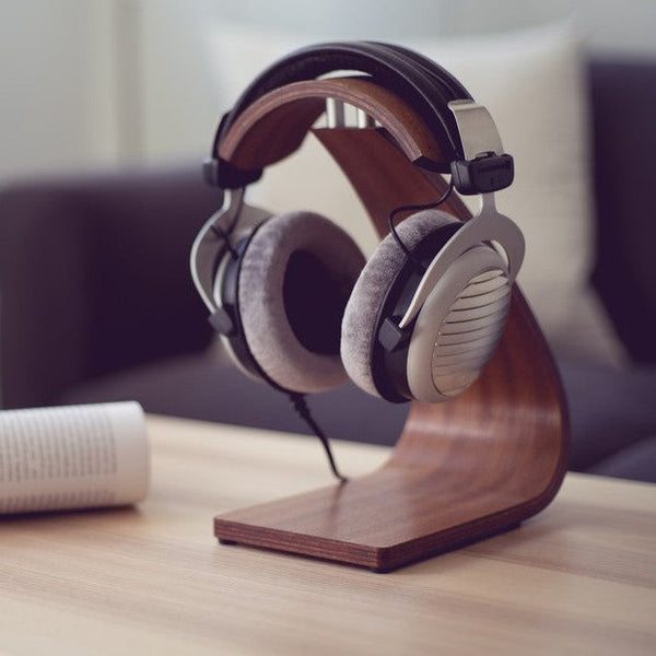 Beyerdynamic DT 990 Edition, Open-Back Headphones: Circumaural 32 Ohm Over-Ear Studio Headphone (DT990)